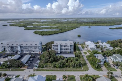 Prepare to be amazed by the spectacular river and ocean views