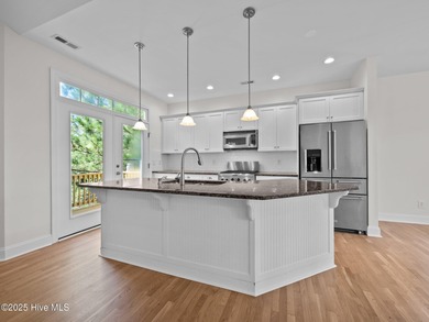 Coastal Comfort in Dolphin's Ridge - Custom-Built & Close to the