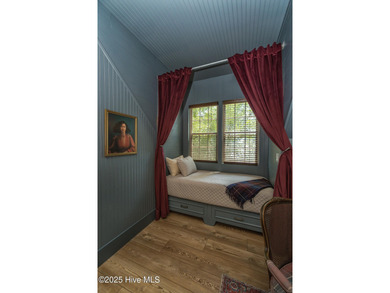 Versatile River View Duplex setup in Downtown Wilmington with