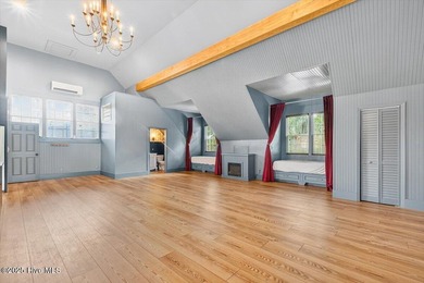 Versatile River View Duplex setup in Downtown Wilmington with