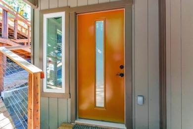 Welcome to your mountain getaway in Felton. This 2 bedroom, 2