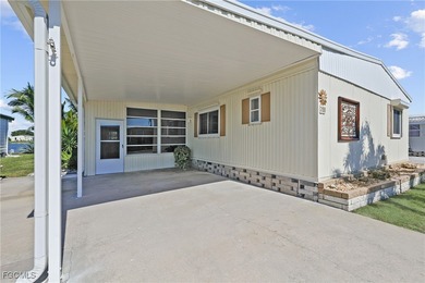 A BEAUTIFUL LAKE FRONT 2-BED, 2-BATH HOME IN 55+ LAKE ARROWHEAD