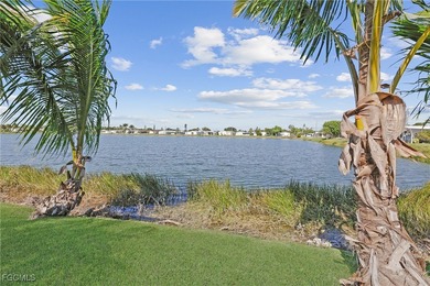 A BEAUTIFUL LAKE FRONT 2-BED, 2-BATH HOME IN 55+ LAKE ARROWHEAD