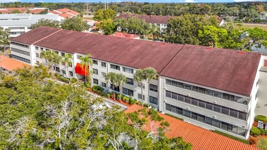 Welcome to your 2 bedroom 2 bath 955 sq ft, dream condo