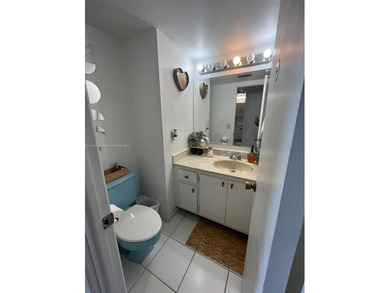 Very spacious 1 bedroom apartment with large balcony. Livingroom