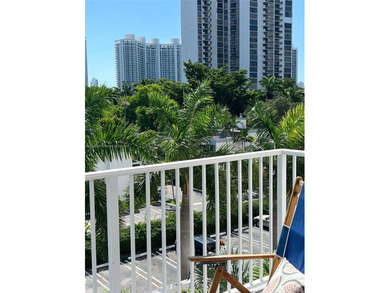 Very spacious 1 bedroom apartment with large balcony. Livingroom