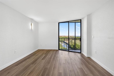 One or more photo(s) has been virtually staged. Step inside this