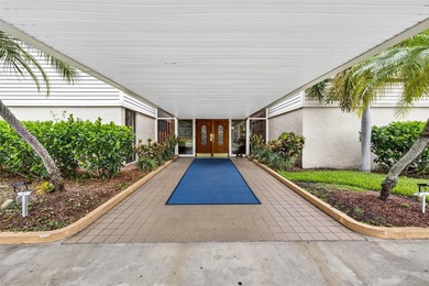 One or more photo(s) has been virtually staged. Step inside this