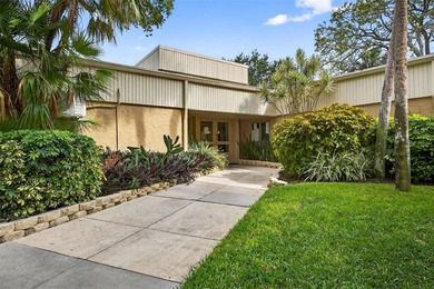 One or more photo(s) has been virtually staged. Step inside this