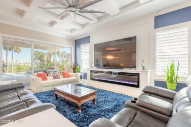 Live permanently in paradise in this stunning Intracoastal