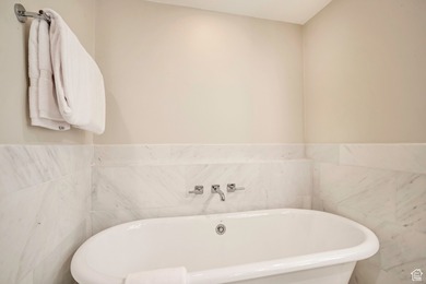 Own 1/6 interest in a Luxuriously furnished four bedroom