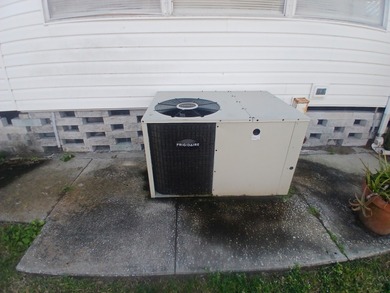 HANDICAP ACCESSIBLE ! Two bedroom, one bath mobile home offers