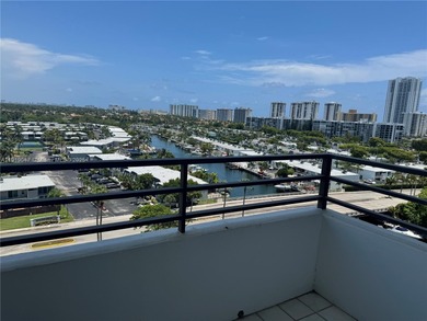 Investors oportunity, Beautiful  1-bedroom 1.5 bathrooms unit
