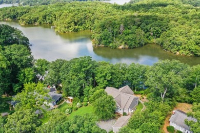 This high-top gem overlooking John's Creek affords privacy