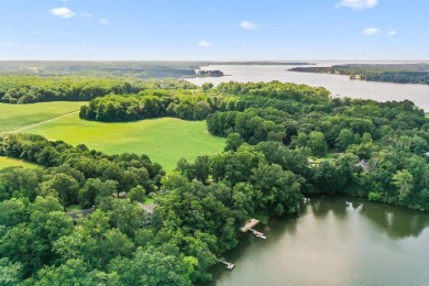 This high-top gem overlooking John's Creek affords privacy