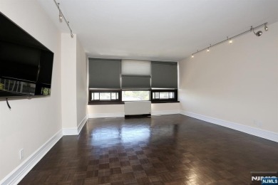 WELCOME TO THE PERFECT BLEND OF MODERN DESIGN AND EVERYDAY