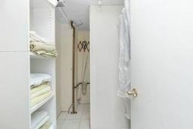 GREAT CONO LOCATED IN EAST BROWARD 1 BEDROOM 1 1/2 BATH. LOCATED