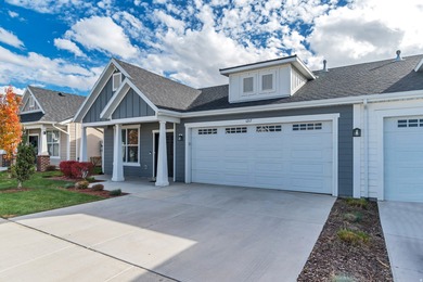 Stunning 55+ community. For those who want a huge kitchen and