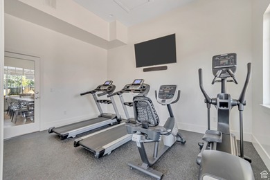 Stunning 55+ community. For those who want a huge kitchen and