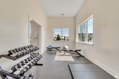 Stunning 55+ community. For those who want a huge kitchen and