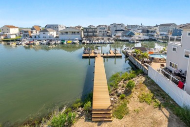 If you're looking for your own personal Bayside Oasis, look no