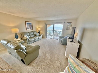 Amazing Ocean Views from your private, 2 bedroom 2 bathroom end