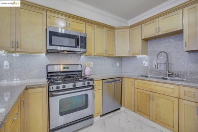 Quiet corner unit tucked away in the interior of the block away