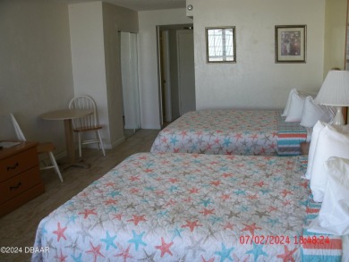 TIME TO LIVE THE FLORIDA LIFESTYLE! BEAUTIFUL OCEANVIEW CONDO