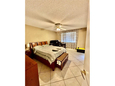 NICE APARTMENT FOR FIRST TIME BUYER  2/2 SCREENED IN PRIVATE