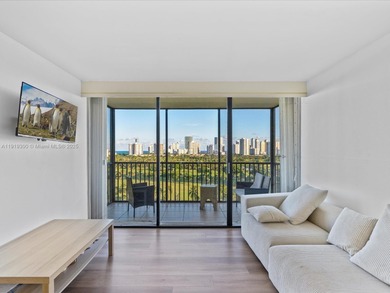 Views on views. This 16th-floor Coronado beauty puts Aventura at