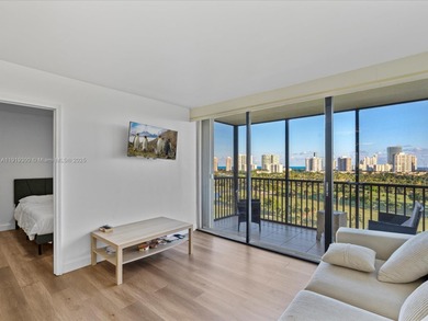 Views on views. This 16th-floor Coronado beauty puts Aventura at