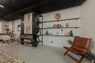 Sophisticated urban living awaits in prestigious American Towers