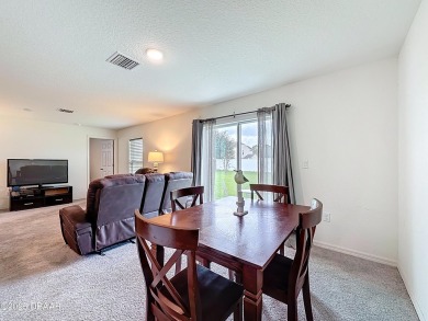 Is this possibly the sweetest home in Palm Coast? I say YES!