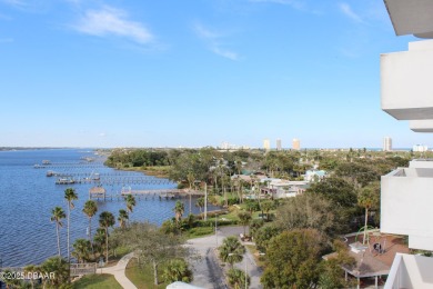 WELCOME TO THE SOUGHT AFTER BAYSHORE BATH & TENIS CLUB! ENJOY