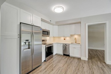 Live on this beautiful & unique secure island in the heart of Ft