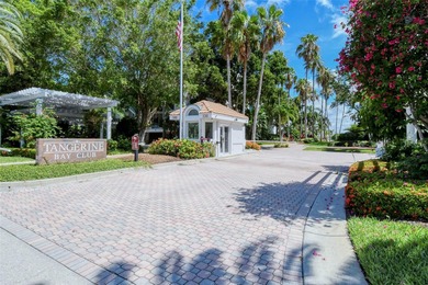 This is your perfect tropical Happy Place! Elevator access takes