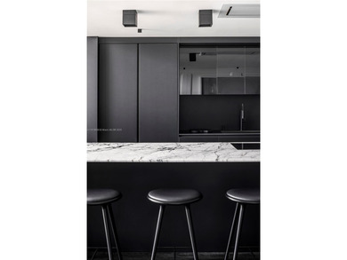 A fusion of architecture and high design, this sophisticated