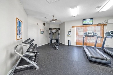 This 1 bed/2 bath condo offers approximately 762 sq ft of living