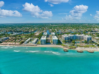 Dreaming of the perfect beach hideaway? This is it! An open airy