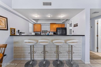 Oceanfront 2BR/1BA Condo Wake up every day to the sound of waves