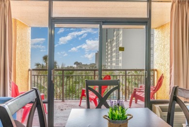 This is a beautiful, fully-furnished efficiency condo located in