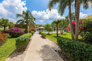 Nice 2/2 Condo on the Second Floor with Fantastic Pool and
