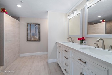 Enjoy the beautiful sunrise above the Atlantic every day!