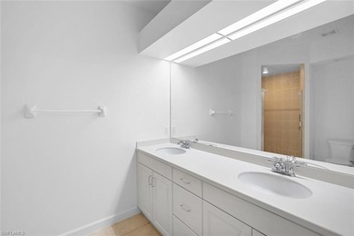 *END-UNIT*...*BRAND NEW HIGH-IMPACT GLASS INSTALLED*.... 2nd