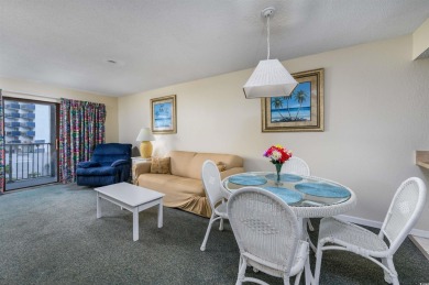 This top-floor (4th floor) 1-bedroom, 1-bathroom condo with