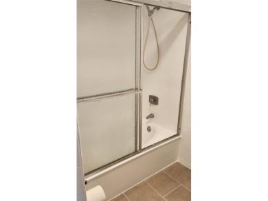 Beautiful Corner Unit - 3 Bed / 2 Bath - Wood & Tile Floors -