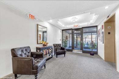 Fabulous 2 Bedroom, 2 Bath Condo in Mallard Cove! Prepare to