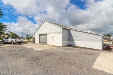 Prime commercial opportunity in the heart of Holly Hill! This 7