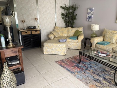 SPECIAL PRICE A great 2 bedrooms 1 1/2 bathrooms with a serene