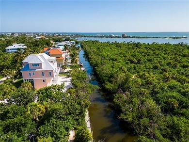 UPPER CAPTIVA HOME. THIS Gorgeous home, 3 bedroom + Den & 4